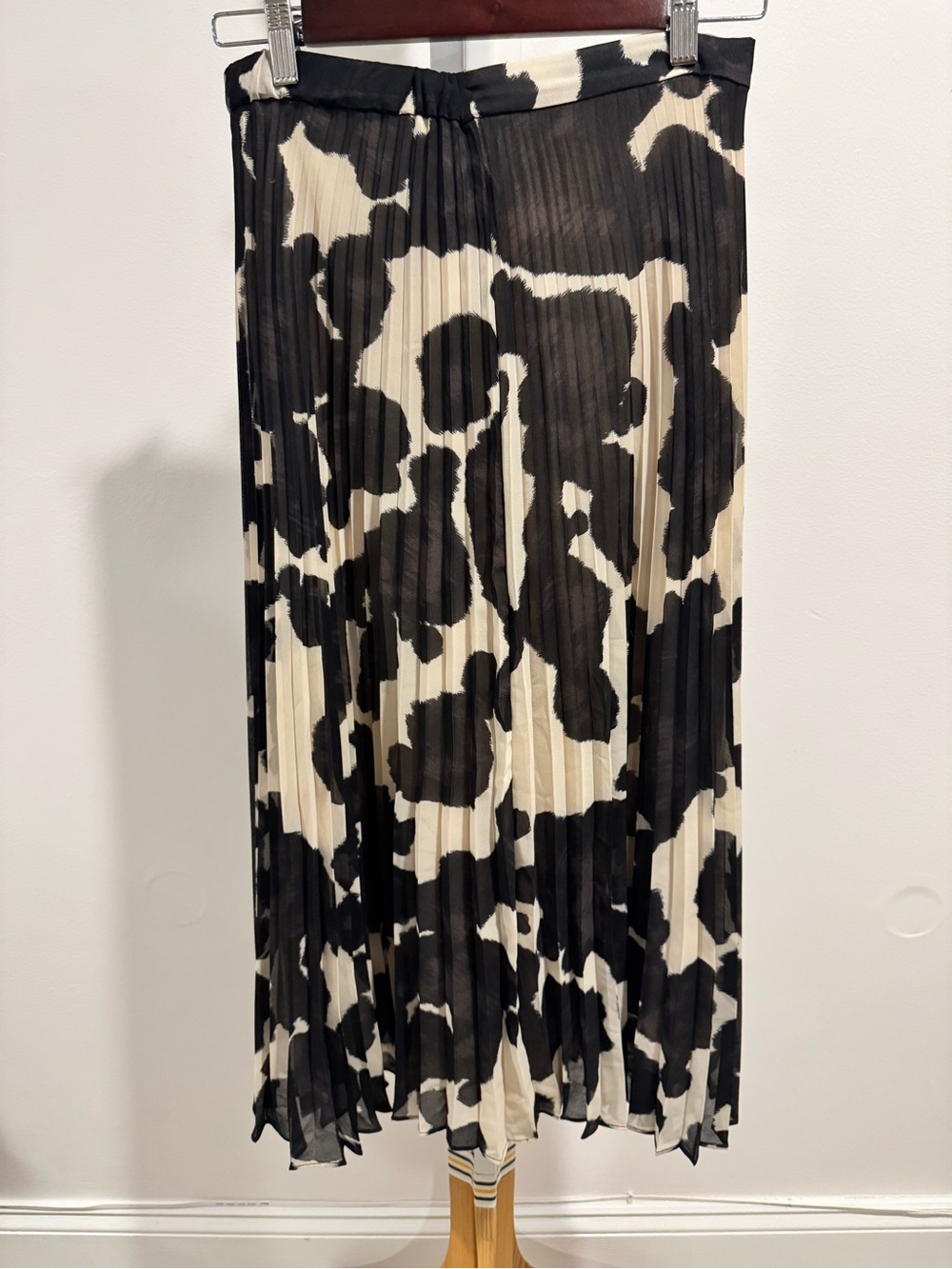 Sanctuary Black and Cream Pleated Midi Skirt